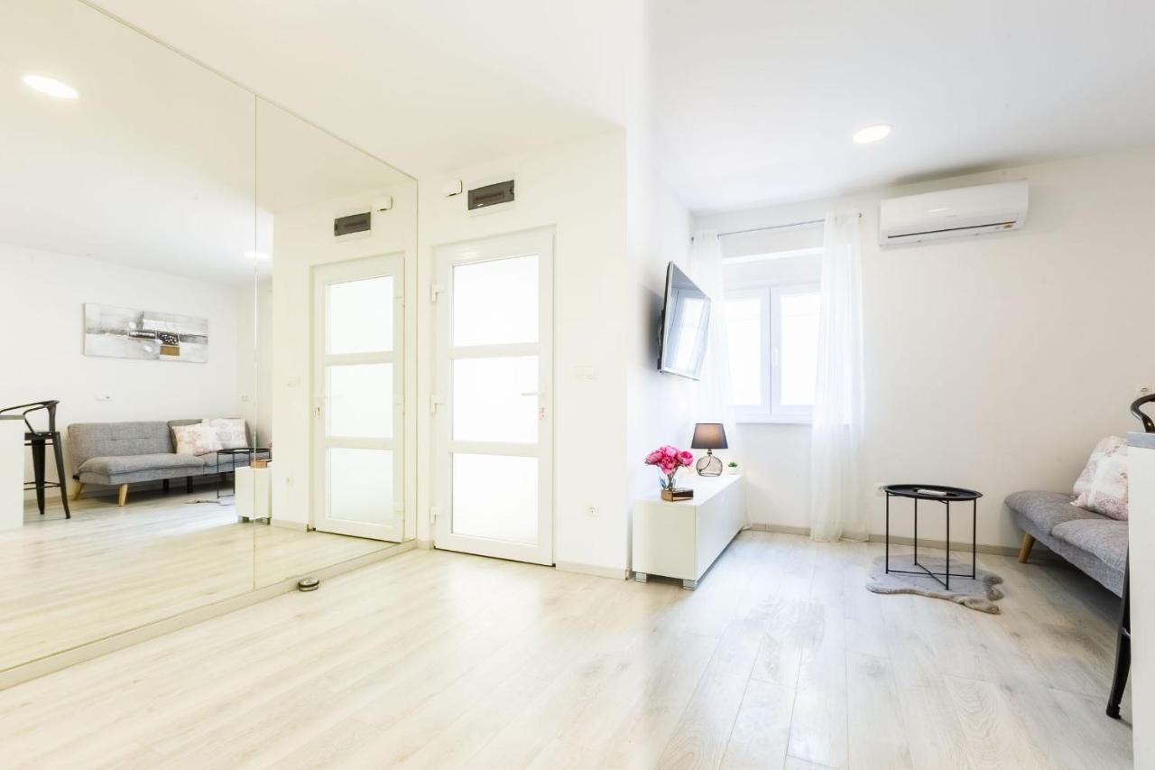 2Sis 2 Apartments Zadar Exterior photo