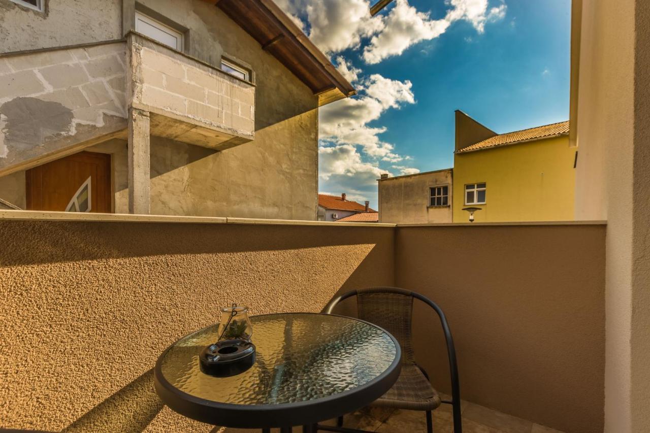 2Sis 2 Apartments Zadar Room photo