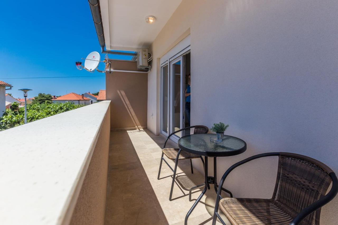 2Sis 2 Apartments Zadar Room photo