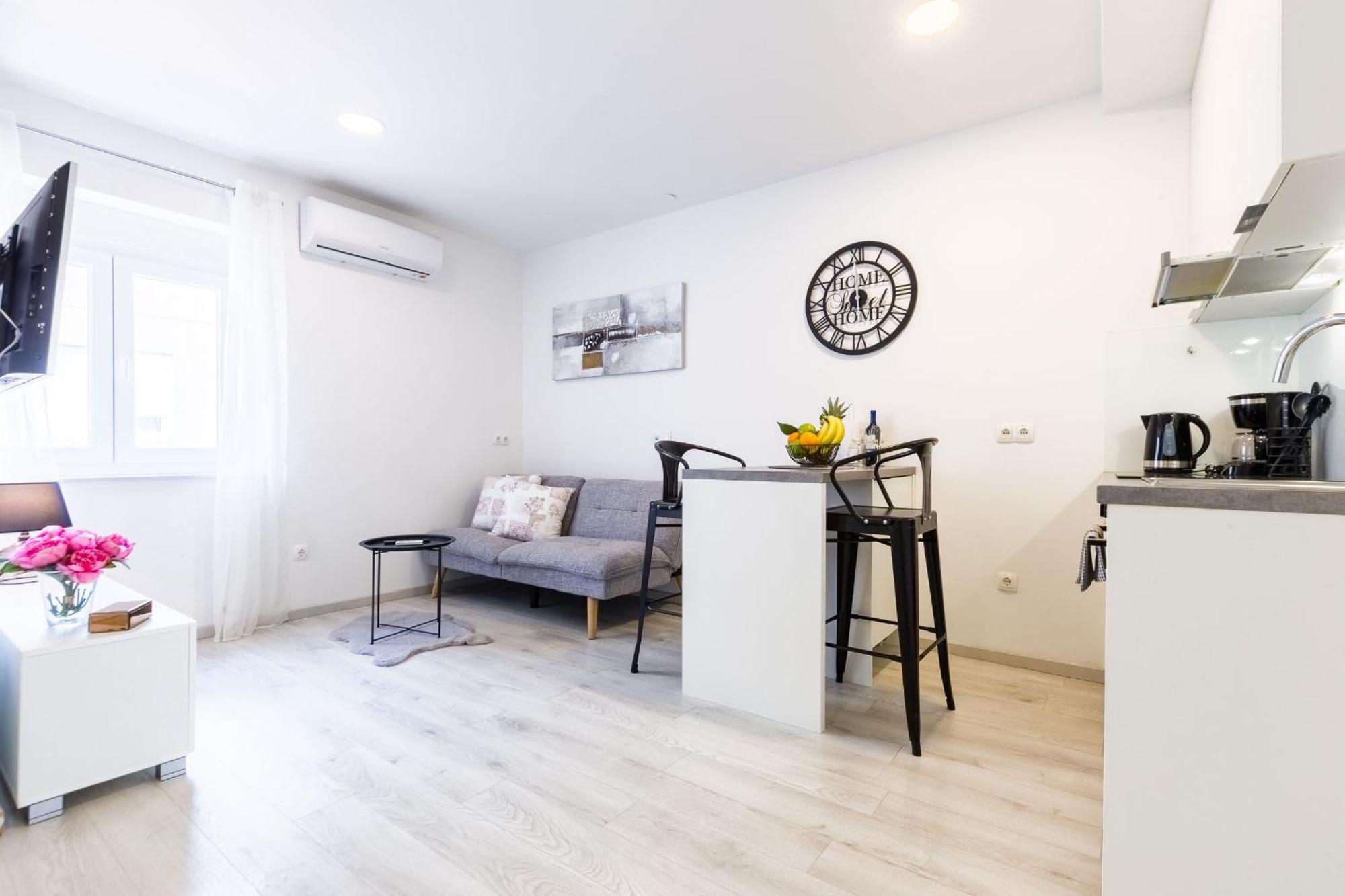 2Sis 2 Apartments Zadar Room photo